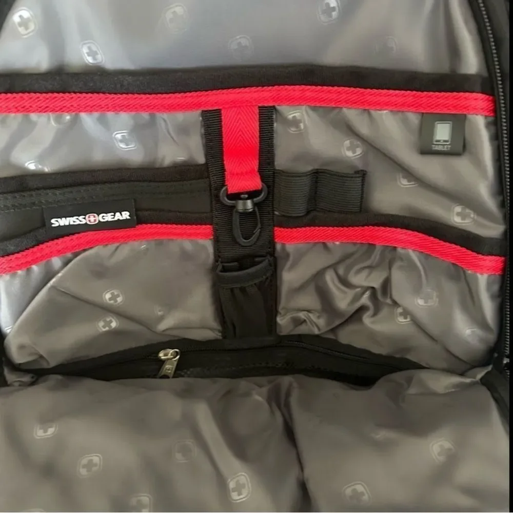 SwissGear 3760 ScanSmart TSA Laptop Backpack Black 16